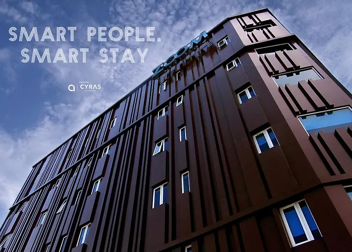 Zoom Smart Hotel Jemursari Surabaya